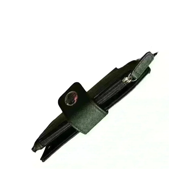 Kenneth Cole Reaction Wallet- Green - Picture 5 of 5